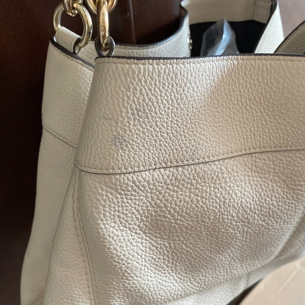 Coach Large 3 Compartment Shoulder Bag in Off White EUC